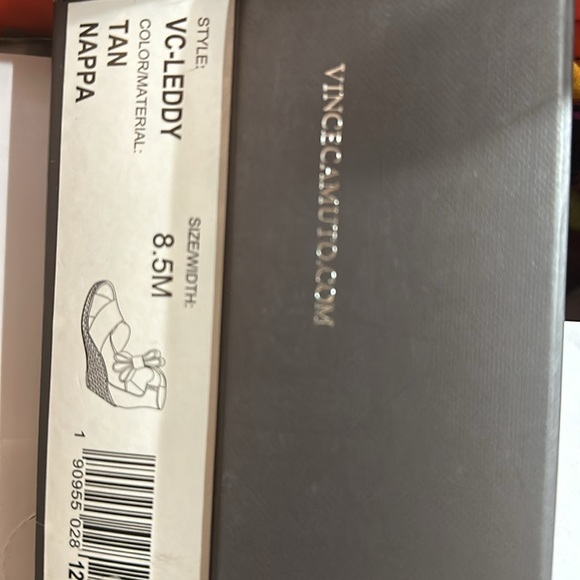 Brand New Vince Camuto Tan summer shoes size 8.5M. New - Picture 9 of 9